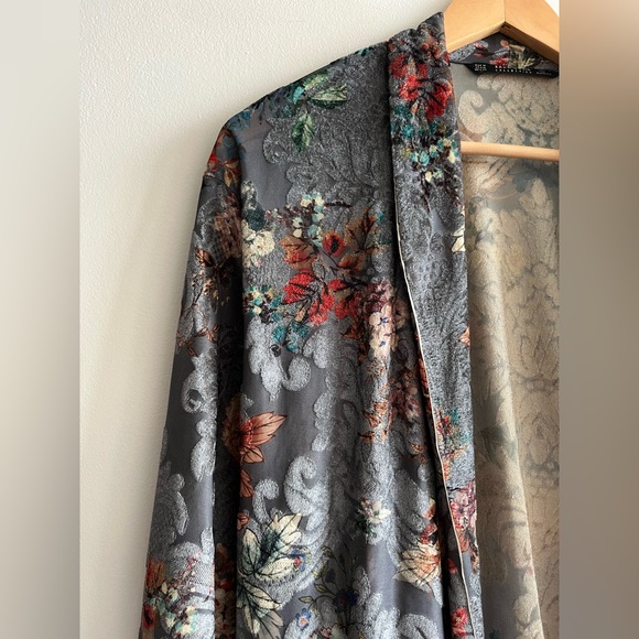 Zara Velvet Floral Kimono Robe Jacket Size M - Picture 5 of 11